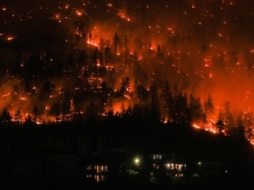 Kelowna BC Kanada brennt